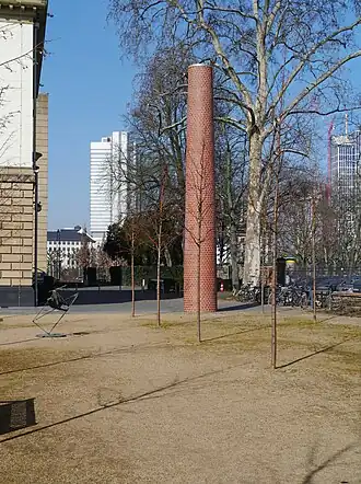 Skulptur First Chimney II