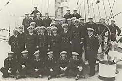 Stammbesatzung des Schiffes im Jahr 1937 mit Kapitän Thiele