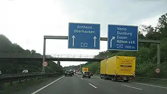 ehemaliger Vorwegweiser auf der A3 aus Richtung Köln