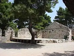 Ruine des Bahnhofs von Dionysos