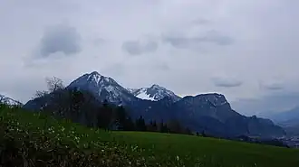 Staufen, Schwarzenberg, Breitenberg, das große Schneefeld ist Schuttannen, Blick von Norden