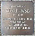 Rudolf Harms vor der Gärtnerstraße 90