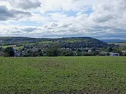 Der Noplerberg im Profil (Blick auf das Landschaftsschutzgebiet „Biri“)