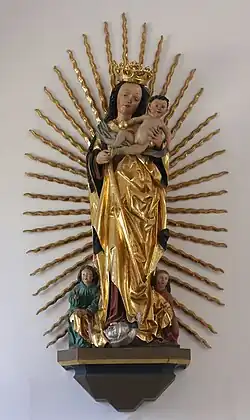 Spätgotische Strahlenkranzmadonna am nördlichen Seitenaltar
