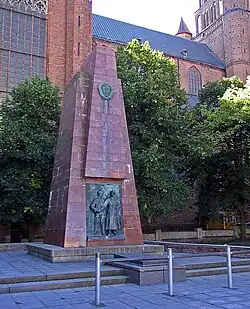 Sowjetischer Ehrenfriedhof bei der Stralsunder Marienkirche