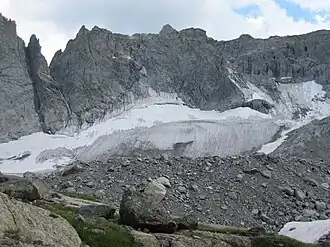 Der Stroud Glacier unterhalb des Bow Mountain
