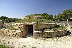 Stufen-Tumulus, Nachbau