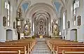 Blick von hinten auf Langschiff und Presbyterium