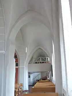 Nordseitenschiff nach Westen