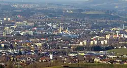 Durach im Vordergrund und Kempten von Südosten