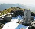 Der Gipfel des Ben Klibreck mit einem trigonometrischen Punkt, im Hintergrund der südlich liegende Vorgipfel Creag an Lochain