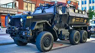 Gepanzertes Einsatzfahrzeug MRAP des Summit County Sheriff’s Office