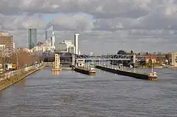 Schleuse und Sperrwerk Suresnes