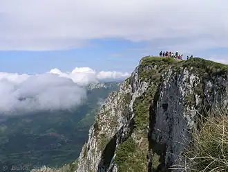 Gipfel des Trem von Südwesten im Frühsommer