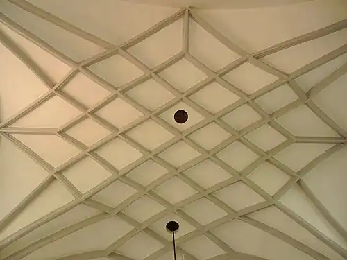 Netzrippengewölbe der Kirche