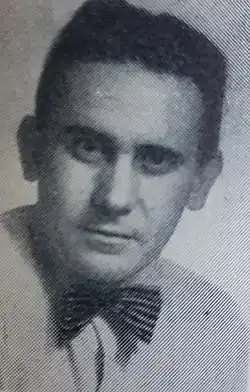 Dieses Porträtfoto in schwarzweiß zeigt Sven Ljungberg, einen schwedischen Künstler, Maler und Grafiker.