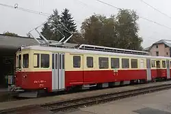 CFe 4/4 601 als Uhrmacherzug in Le Noirmont.