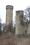 Vincketurm neben der Burgruine