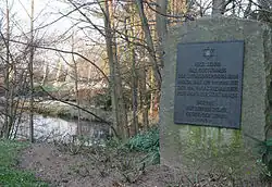 Gedenkstein am Standort der ehemaligen Rhedaer Synagoge
