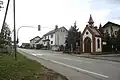 Ortsbild mit Wegekapelle