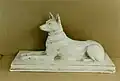 Schäferhund, liegend, ca. 1920, Gips