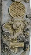 Wappen auf einem Epitaph in der Pfarrkirche St. Jakobus in Tagmersheim
