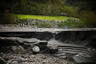 Schlammablagerungen am Unterlauf des Liwu-Flusses