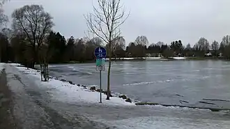 Eisweiher „Taxetweiher“ bei Ismaning (Februar&nbsp;2015)