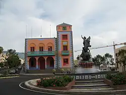 Rathaus, davor Brunnen San Miguel de La Palma