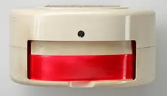 Blick auf den Bandschlitz, das Schallband ist 16&nbsp;mm breit.