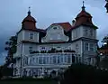 Ehemalige Villa, sogenanntes Sengerschloss, jetzt Hotelbau