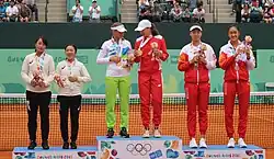 Siegerehrung bei den Olympischen Sommerspielen der Jugend im Mädchendoppel