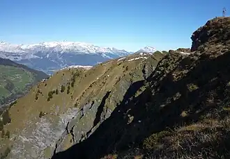 Gipfelkreuz und die weniger gemütliche Westflanke