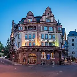 Hotel Kaiserhof am Beginn der Wartburgallee
