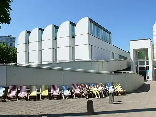 Bauhaus-Archiv in Berlin-Tiergarten mit markantem Sheddach