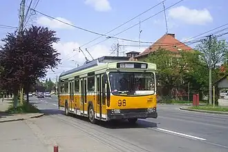 Dreitüriger Trolleybus ER100H ex Lyon in Timisoara