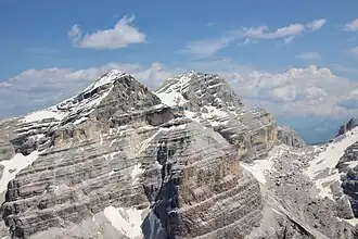 Tofana di Dentro (links) und Tofana di Mezzo von Nordwesten