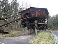 Tonbergwerk der Stadt Klingenberg mit Verladeanlage Unterhalb des Stollens