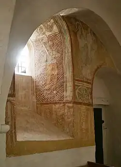 Krieger in Fensterlaibung