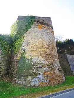 Gebäudeteil der Burgruine