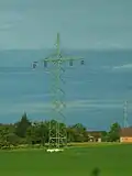 Bahnstromleitung auf Masten einer um 1940 gebauten 220-kV-Leitung