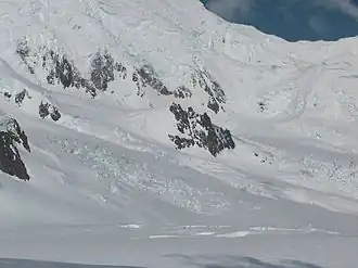 Tran Crag (Vordergrund: Huntress-Gletscher)