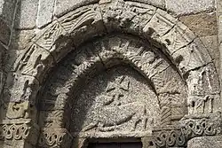 Tympanon mit Lamm Gottes