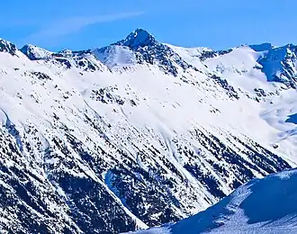 Der Tremor Mountain vom Skigebiet Whistler Mountain aus