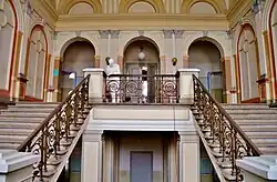 Prunkvolles Treppenhaus im CG