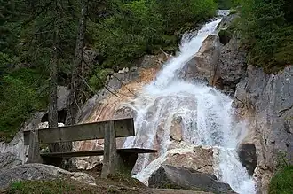 Tuxbach, der durch Schmelzwasser gespeist wird