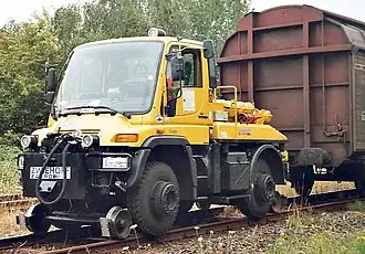 Zweiwege-Unimog