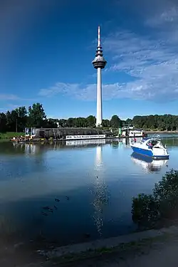 U 17 am Beginn des Neckarkanals in Mannheim (Juli 2024)