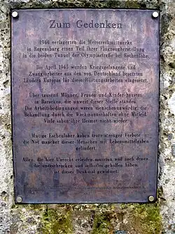 Gedenktafel von 2012 für die Zwangsarbeiterinnen und Zwangsarbeiter