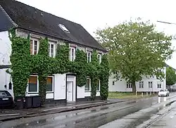 Kreuzstraße 4, das Wohnhaus mit Laden aus dem 2. Viertel des 19. Jahrhunderts